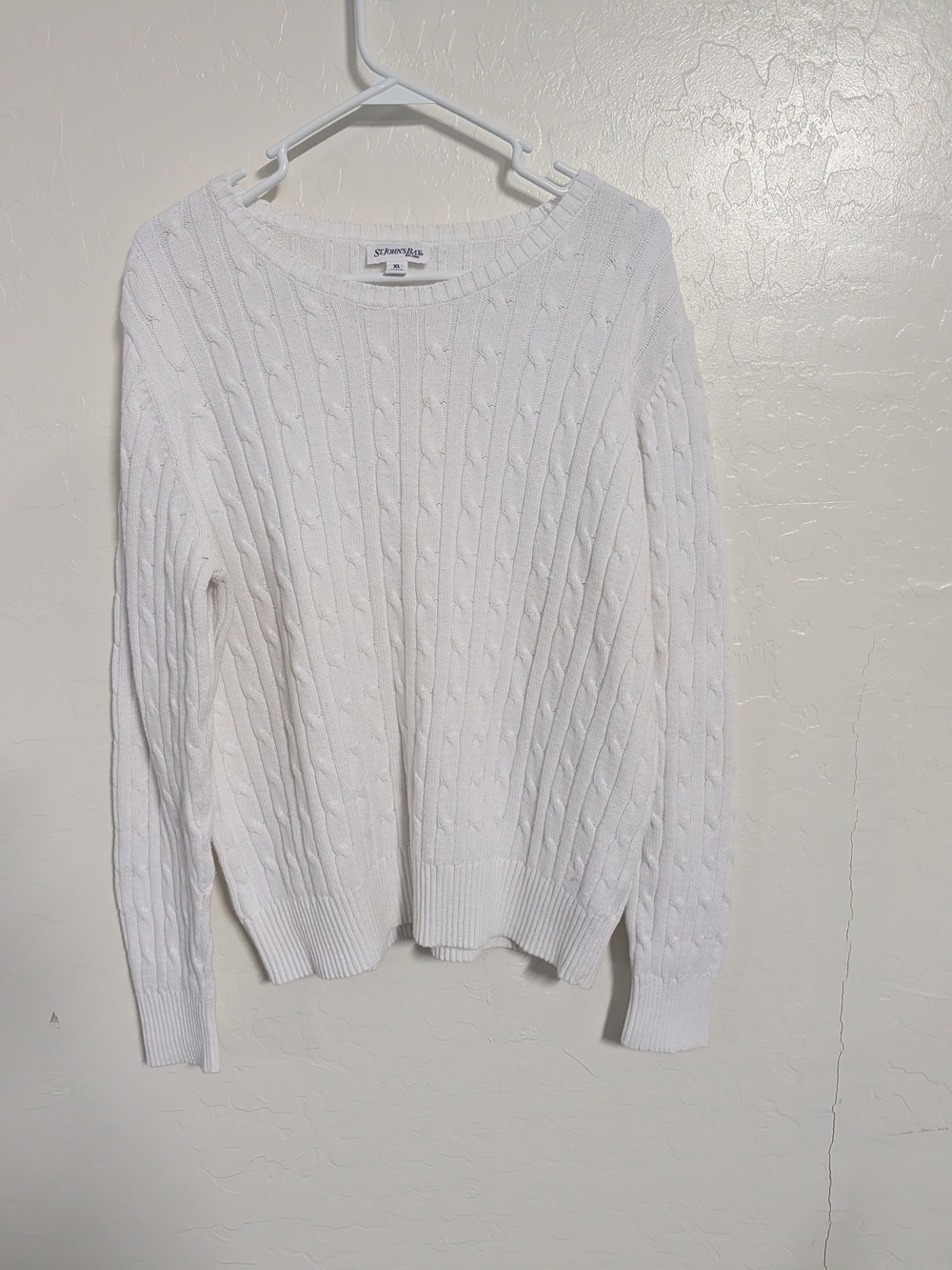 St. Johns Bay Cable Knit Sweater in White XL Like New